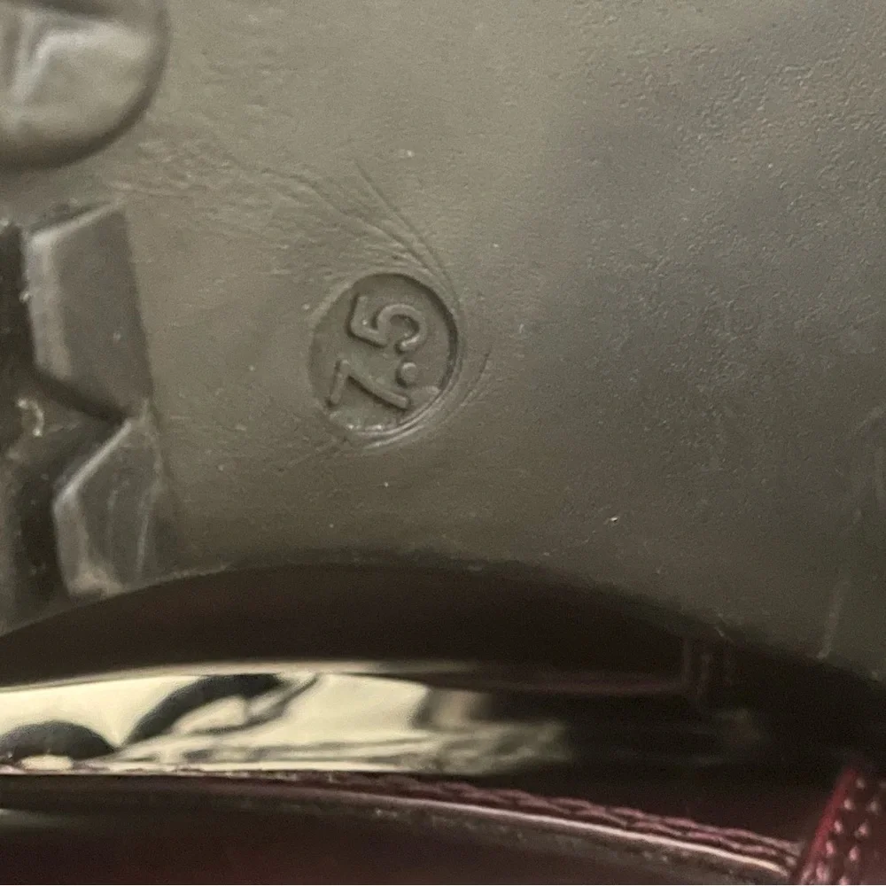 Steve Madden Noodles Maroon Black Heel Combat Bootie - Picture 7 of 10